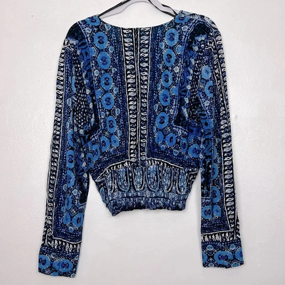 Free People Women’s M Wild & Free Cropped Paisley Long Sleeve Blouse - Picture 2 of 10